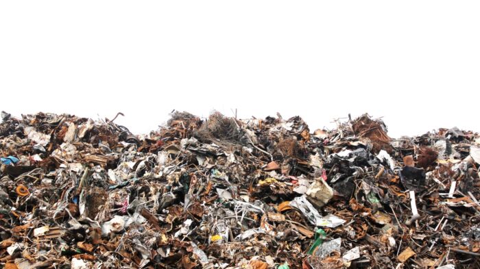 Ecomafie, meno reati ma affari in crescita: il nuovo rapporto di Legambiente
